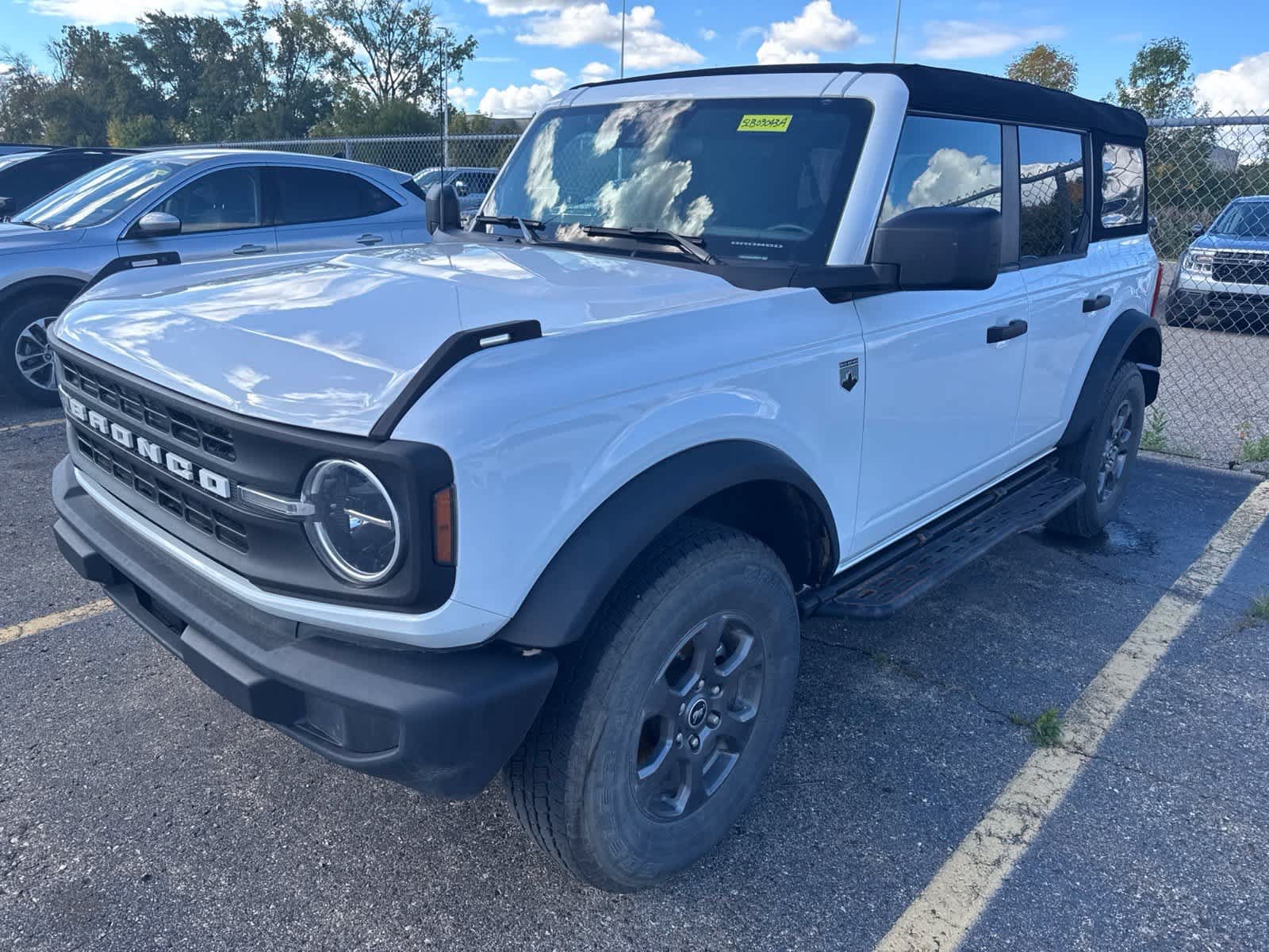Used 2025 Ford Bronco Big Bend AWD/4WD image 2
