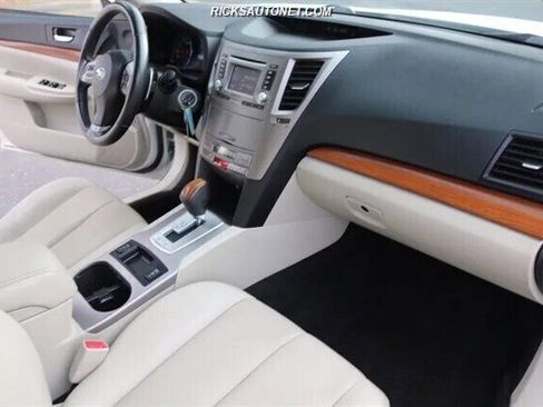 Used 2013 Subaru Outback 2.5i Limited image 9