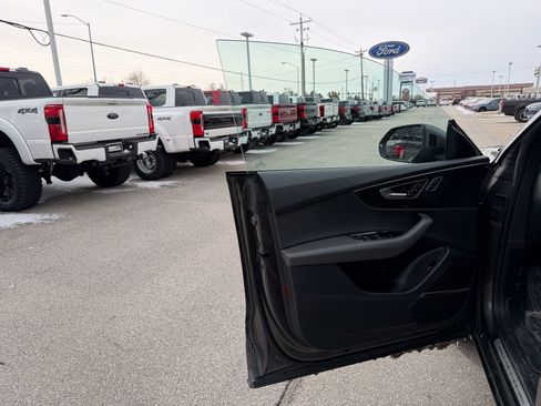 Used 2019 Audi Q8 Prestige w/ Towing Package image 11