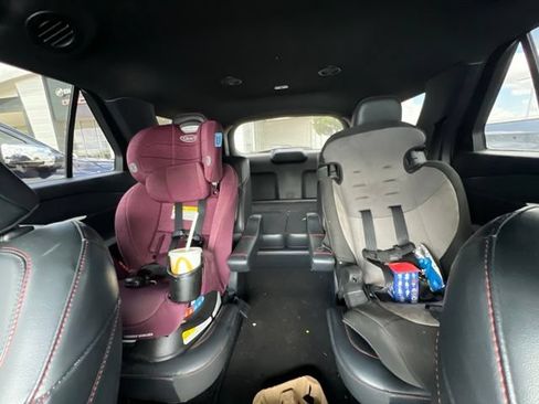 Used 2025 Ford Explorer ST-Line w/ Premium Package RWD image 8