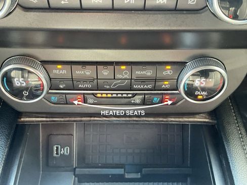 Used 2021 Ford Expedition Max Limited AWD/4WD image 17