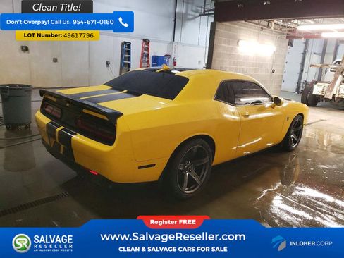 Used 2018 Dodge Challenger SRT Hellcat RWD image 4