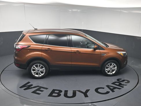 Used 2017 Ford Escape SE FWD image 34