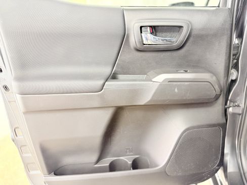 Used 2021 Toyota Tacoma TRD Off-Road w/ Technology Package image 24