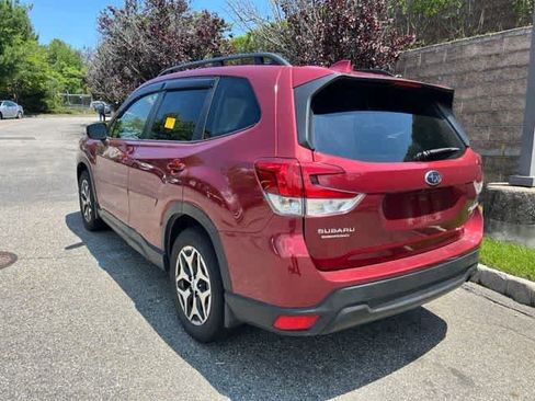 Used 2023 Subaru Forester Premium AWD/4WD image 6