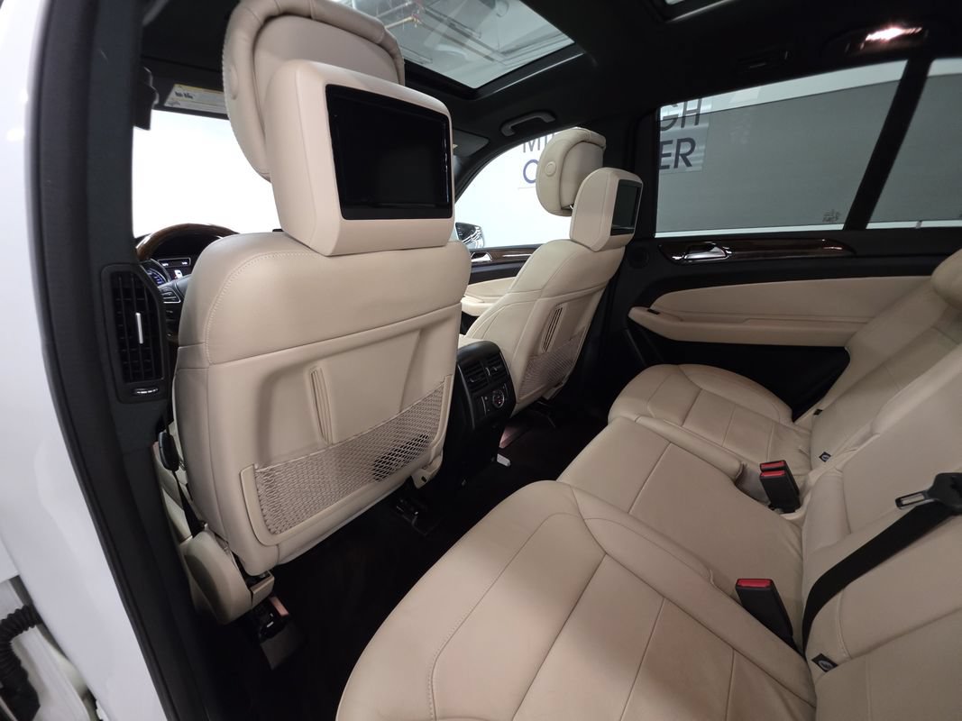 Used 2018 Mercedes-Benz GLS 450 4MATIC image 24