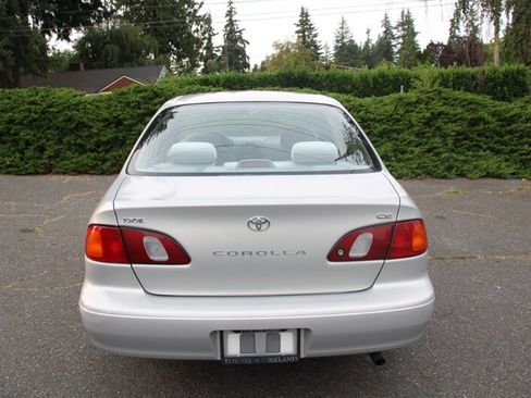 Used 1999 Toyota Corolla CE FWD image 10