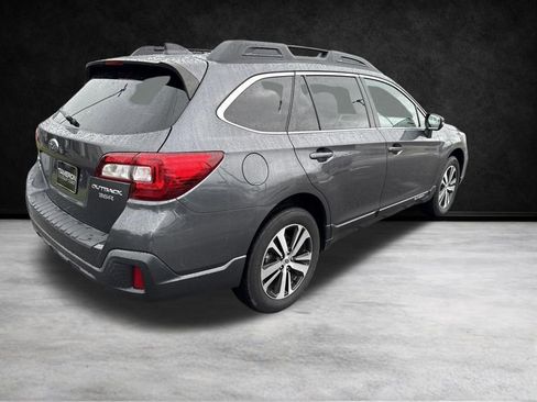 Used 2019 Subaru Outback 3.6R Limited AWD/4WD image 6