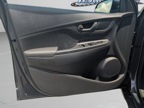 Used 2019 Hyundai Kona SE FWD image 16