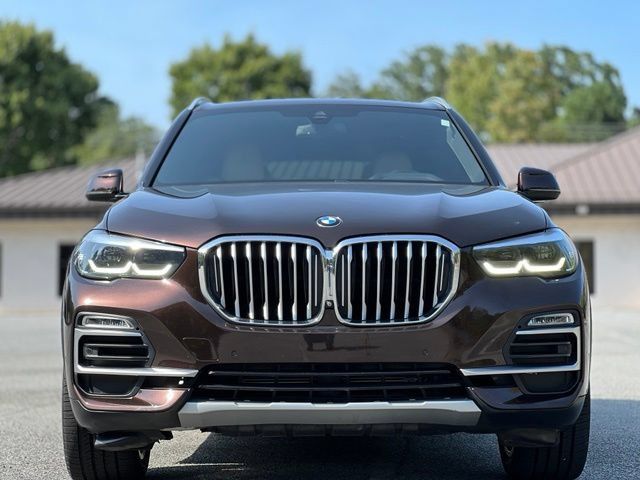 Used 2019 BMW X5 xDrive40i w/ Convenience Package AWD/4WD image 2