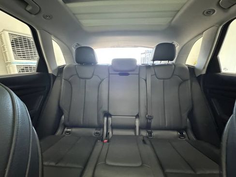 Used 2020 Audi Q5 e Premium Plus w/ Premium Plus Package AWD/4WD image 5