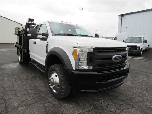 Used 2017 Ford F450 XL w/ Power Equipment Group AWD/4WD image 3