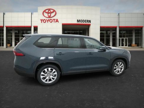 New 2026 Toyota Grand Highlander FWD image 23