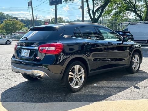 Used 2018 Mercedes-Benz GLA 250 4MATIC image 2
