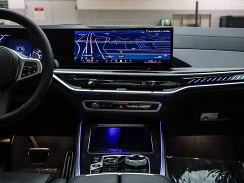 Used 2026 BMW X5 M60i w/ Executive Package image 14