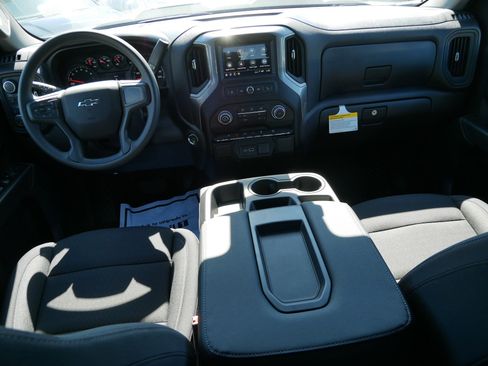 New 2026 Chevrolet Silverado 1500 Custom Trail Boss w/ LPO, Dark Essentials Package AWD/4WD image 6