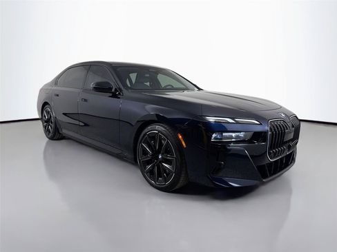 New 2026 BMW 750e xDrive w/ Premium Package AWD/4WD image 3