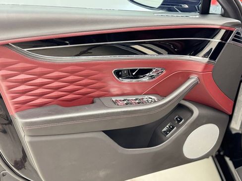 Used 2020 Bentley Flying Spur W12 image 8
