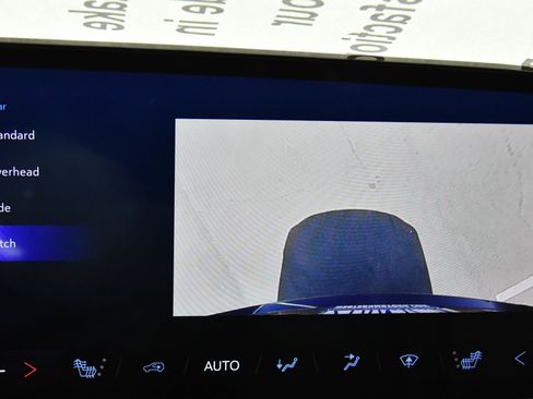 Used 2025 Chevrolet Equinox EV LT w/ Convenience Package FWD image 22