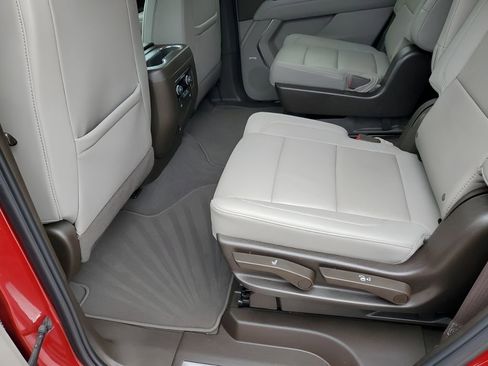 Used 2024 Chevrolet Tahoe LT w/ Luxury Package image 20