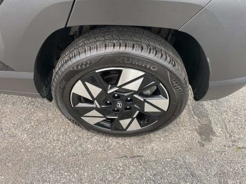 Certified 2024 Hyundai Kona SEL AWD/4WD image 11