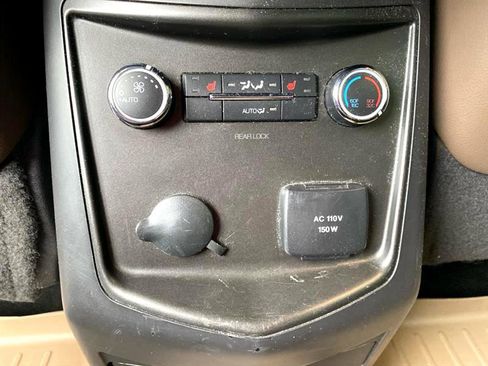 Used 2013 Lincoln MKT AWD image 13