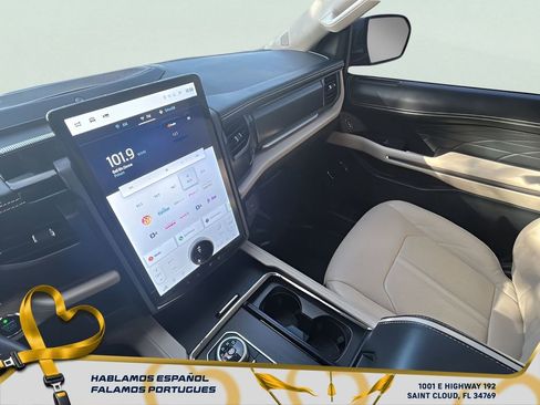 Used 2022 Ford Expedition Platinum image 19