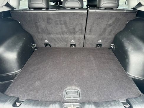 Used 2018 Jeep Compass Latitude w/ Popular Equipment Group image 10