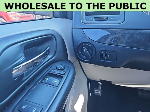 Used 2014 Dodge Grand Caravan American Value Package image 22