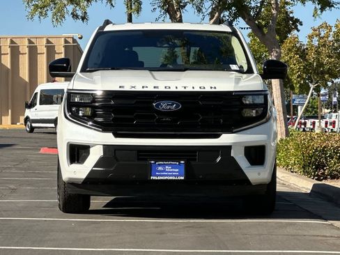 Certified 2025 Ford Expedition Active RWD image 11