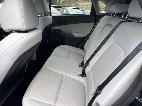 Used 2023 Hyundai Kona SEL AWD/4WD image 19