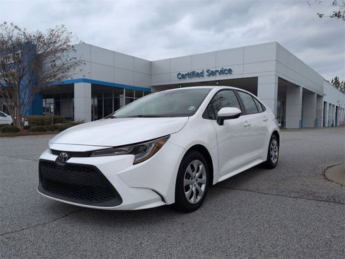 Used 2022 Toyota Corolla LE image 4
