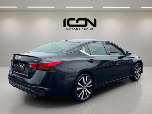 Used 2020 Nissan Altima 2.5 SR FWD image 6