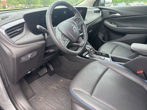 Used 2025 Buick Encore GX Sport Touring w/ Experience Buick Package FWD image 23