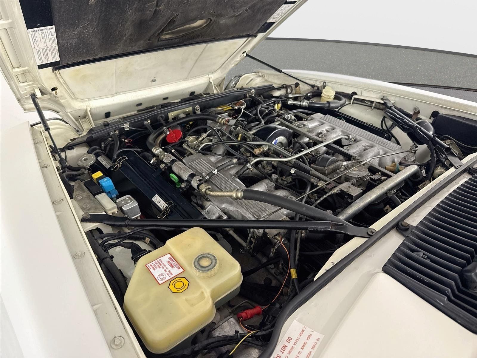 Used 1991 Jaguar XJS V12 Coupe RWD image 24