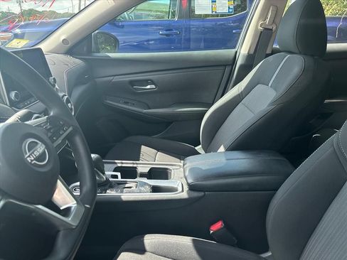 Used 2024 Nissan Sentra SV FWD image 13
