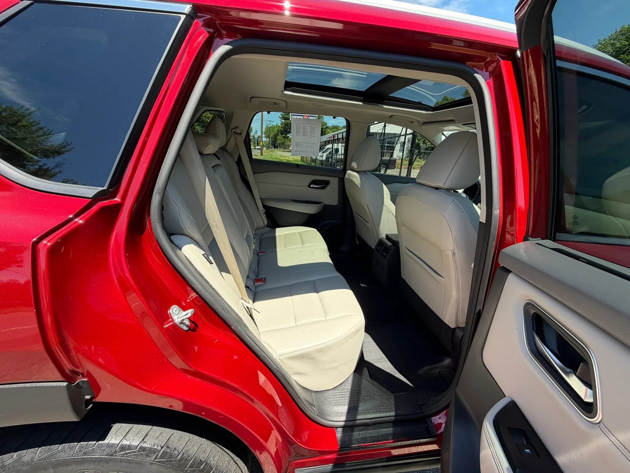 Used 2021 Nissan Rogue SV w/ Premium Package AWD/4WD image 15