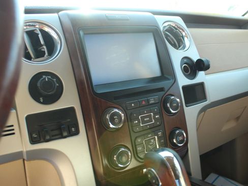 Used 2013 Ford F150 King Ranch w/ King Ranch Luxury Pkg image 14