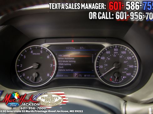 Used 2025 Nissan Sentra SR w/ SR Premium Package FWD image 13