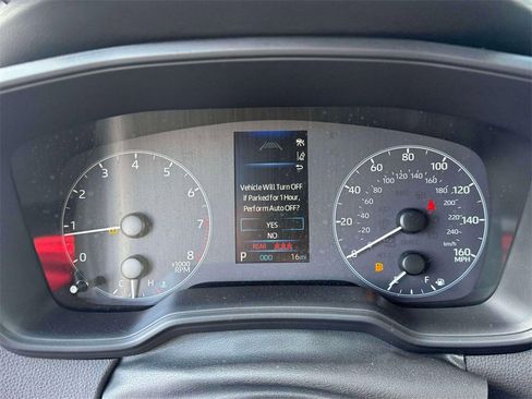 Used 2025 Toyota Corolla SE image 19