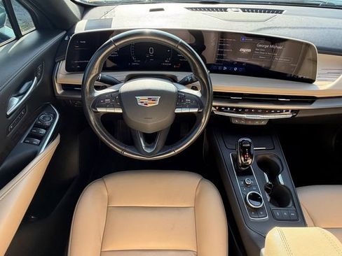 Used 2024 Cadillac XT4 Premium Luxury w/ Cold Weather Package FWD image 15