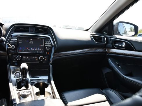 Used 2018 Nissan Maxima Platinum FWD image 25