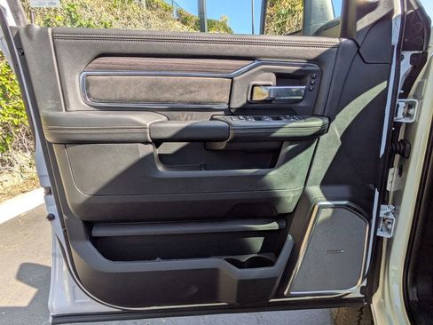 New 2026 RAM 2500 Laramie AWD/4WD image 11