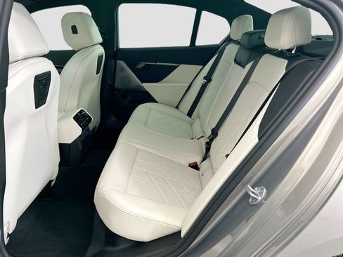 Certified 2025 BMW 530i w/ Premium Package RWD image 20