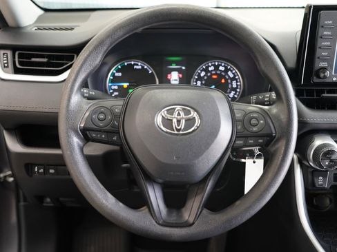Used 2022 Toyota RAV4 LE AWD/4WD image 14