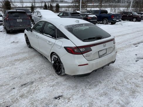 Used 2023 Honda Civic Sport image 2