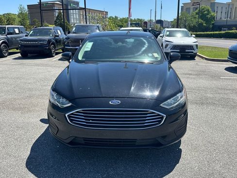 Used 2019 Ford Fusion SE FWD image 2