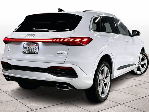 Used 2025 Audi Q5 Premium Plus w/ Premium Plus image 16