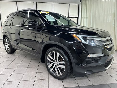 Used 2017 Honda Pilot Elite image 2