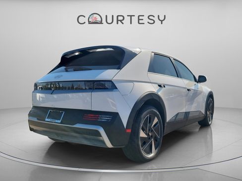 New 2026 Hyundai Ioniq 5 SEL image 4